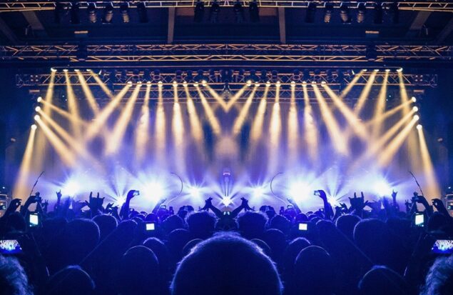 ۱۴ کنسرت‌ این هفته در تهران/ رضا یزدانی، محسن یگانه و علیرضا قربانی روی صحنه