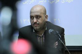 استقراض مالی برای بقای بنیاد ادبیات داستانی