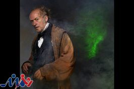 اسکوروچ به صحنه تئاتر می‌رود