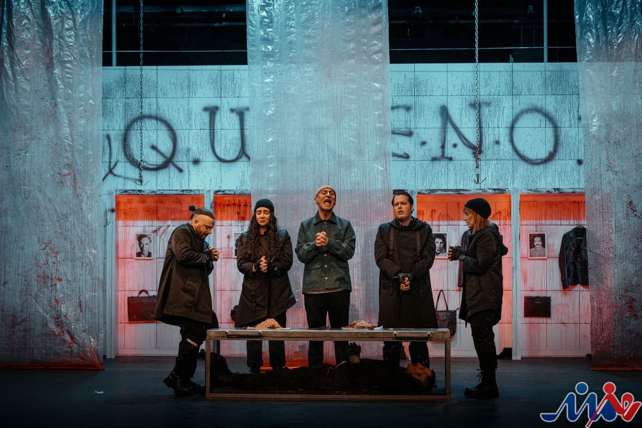 تئاتر شبیه جادو در دنیای فانتزی است