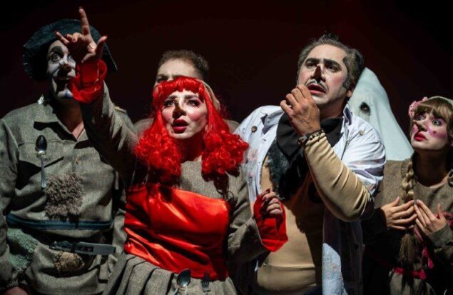 آغاز میزبانی تالار حافظ از «ریش فیدل، غبغب مرکل»