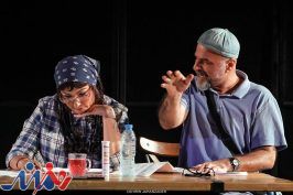 مایش نامه خوانی «یک کمی خوشی» به روی صحنه رفت