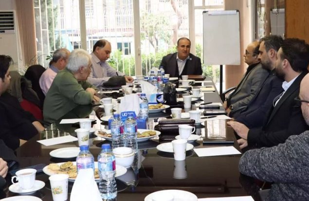 به گزارش هنرمندنیوز، انجمن صنفی شرکت‌های حمل‌ونقل بین‌المللی ایران در یک هفته اخیر انتخابات تعیین رئیس و نواب رئیس بخش‌های تخصصی خود از جمله بخش جاده‌ای، مالیاتی و بیمه تأمین اجتماعی و گمرک، ترانزیت و بیمه را برگزار کرد.