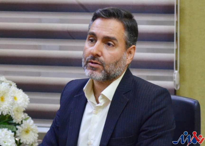 به گزارش هنرمندنیوز: داود مسعودی در گفت‌وگویی با خبرنگاران اظهار داشت: امروز فناوری‌های نوین از جمله فناوری اطلاعات، اقتصاد دیجیتال و هوش مصنوعی نقش کلیدی در شکل‌دهی به آینده اقتصاد جهانی دارند. کشورهایی که بتوانند در این عرصه به موقع وارد شوند و همکاری‌های فناورانه بین‌المللی ایجاد کنند، نه تنها سهم بیشتری از بازارهای جهانی خواهند داشت، بلکه می‌توانند امنیت و رشد پایدار اقتصادی خود را تضمین کنند.