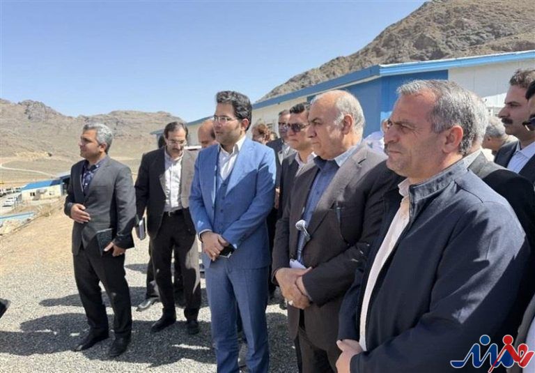 ریل‌گذاری راه‌آهن شهركرد - سفیددشت - مباركه با ریل ذوب آهن اصفهان