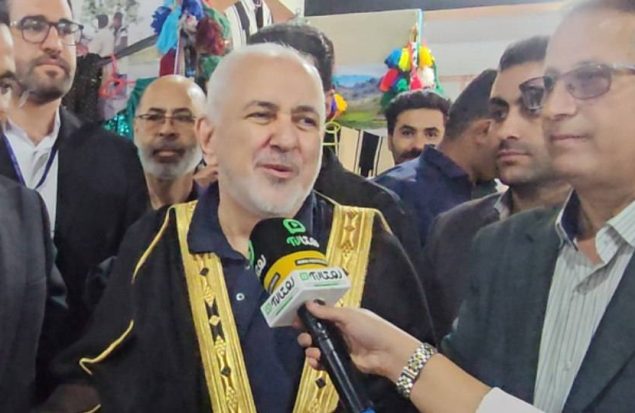 به گزارش هنرمندنیوز به نقل از روستاآنلاین، وزیر اسبق امور خارجه کشورمان با تأکید بر ظرفیت فناوری‌های نوین و فضای متاورس در معرفی توانمندی‌های روستایی، گفت: روستاهای هوشمند می‌توانند علاوه بر رونق کسب‌وکارهای محلی و توسعه اقتصاد روستایی، زمینه‌ساز معرفی فرهنگ غنی ایران و تقویت تصویر کشور در عرصه جهانی باشند.