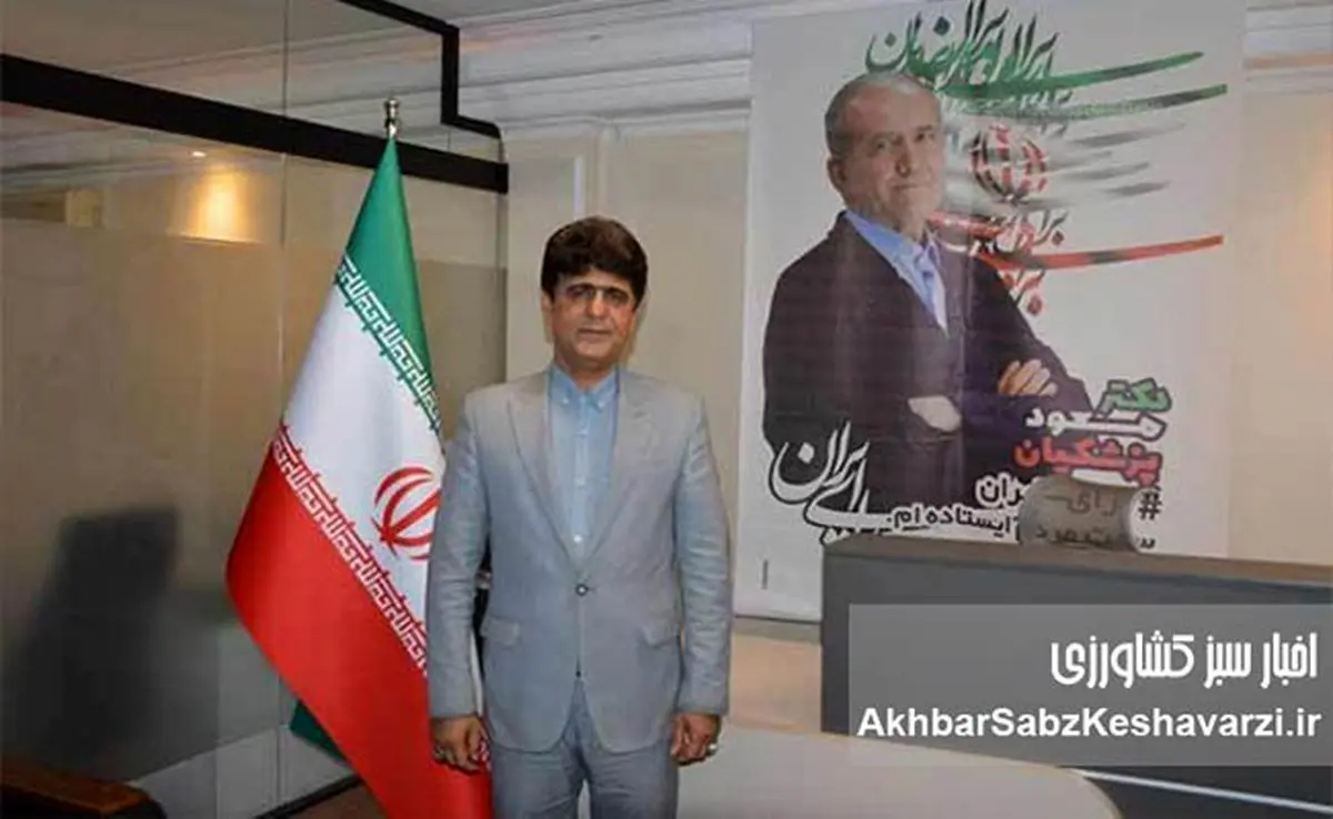 به گزارش هنرمندنیوز به نقل از اخبار سبز کشاورزی؛ علی هیودی چهرهای نام آشنا و مورد قبول اکثر نیروهای اصلاح طلب و اصولگرا که یک دهه مسئول دفتر ارتباطات مردمی یکی از نمایندگان مجلس خبرگان رهبری، فعال امور مجلس در معاونت توسعه روستایی ریاست جمهوری دولت تدبیر و امید و رییس سیاستگذاری روزنامه کشاورزی سبزینه بوده و دو دوره دولتهای مختلف به ویژه در بخش سیاستگذاری کشاورزی و امنیت غذایی از وی کمک گرفتهاند.