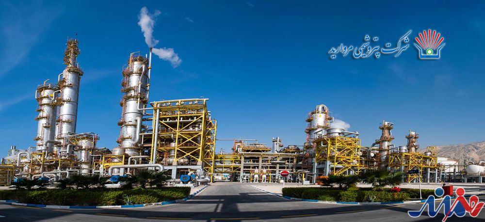 به گزارش هنرمندنیوز به نقل از روابط عمومی و امور فرهنگی پتروشیمی مروارید؛ درآمدهای عملیاتی شرکت با رشد ۳۱ درصدی از ۸۴,۷۰۰ میلیارد ریال در شش ماه سال گذشته به ۱۱۱,۴۶۰ میلیارد ریال در نیمه نخست سال جاری رسیده است. این افزایش، بیانگر پایداری تولید و مدیریت موفق در بازار فروش است.