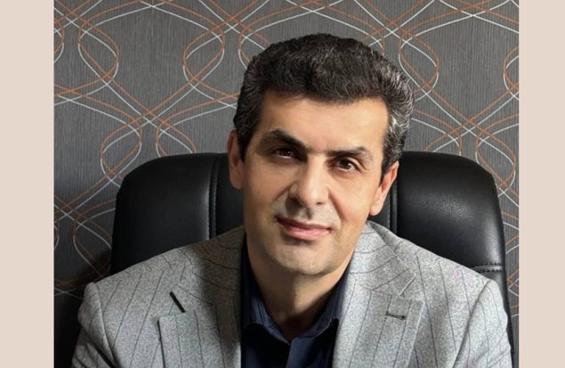 به گزاش هنرمندنیوز: این شیوه حمل‌و‌نقل، به عنوان اصلی‌ترین روش جابجایی کالا و مسافر در داخل کشور، نقش حیاتی در تأمین نیازهای اساسی جامعه، توزیع عادلانه ثروت و رونق کسب‌وکارهای کوچک و متوسط دارد. توسعه و بهسازی زیرساخت‌های جاده‌ای، نوسازی ناوگان حمل و نقل و ارتقای ایمنی جاده‌ها، از جمله اولویت‌های اساسی برای دستیابی به توسعه پایدار و افزایش رفاه اجتماعی است.